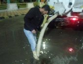 جانب من رفع مياه الأمطار بمصيف بلطيم