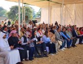 وزير السياحة يتابع موقع تنصيب تماثيل أمنحتب الثالث بمعبد ملايين السنين.. صور