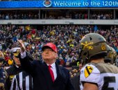 أين ذهب ترامب بعد هجوم داعش فى سوريا؟ شهد قرعة بين الجيش والبحرية.. فيديو