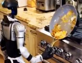 روبوت يتسبب في كارثة أثناء الطهي