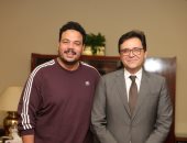 وزير الثقافة يبحث التعاون الفني مع الفنان مصطفى غريب لدعم الإبداع الشبابي 