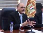 وزير العمل يشهد اختبارات برنامج "سفراء العمل"