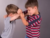 5 نصائح لتقويم سلوك طفلك العنيف