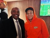 كيليان مبابي نجم ريال مدريد ورئيس الكاف