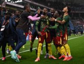 احتفال منتخب الكاميرون بالفوز على جنوب أفريقيا