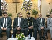 محافظ سوهاج ومدير الأمن يزوران الكنيسة الإنجيلية للتهنئة بعيد الميلاد المجيد