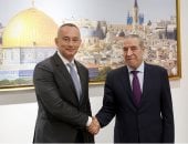 حسين الشيخ ونيكولاي ملادينوف