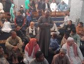 جانب من صلاة الجمعة بالمسجد