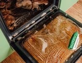 حيلة سهلة لتنظيف الفرن