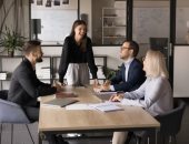  اعرف شخصيتك من اختيارك لمقعدك خلال الإجتماعات