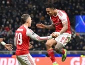 فريق أرسنال يحتفل بالفوز على إنتر ميلان