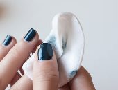 4 طرق مختلفة لإزالة طلاء الأظافر