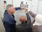 محافظ أسوان يعطى إشارة البدء لثلاث محطات صرف 