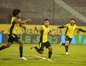 احتفال لاعبى وادى دجلة أمام المحلة