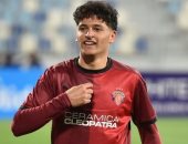 محمد عبد الله لاعب الأهلي المعار إلى سيراميكا