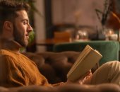 6 صفات يتمتع بها محبى الكتب الورقية