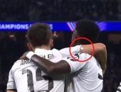 أردا جولر لاعب ريال مدريد يرتدى الجهاز