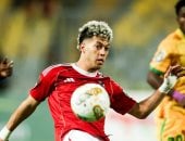 إمام عاشور لاعب الأهلى 