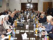 محافظ القليوبية يعقد اجتماعا مع نواب البرلمان