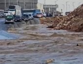  كسر ماسورة مياه بمحور المشير طنطاوى بالتجمع