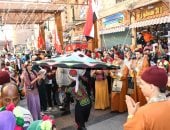 عروض بالتنورة فى السوق السياحى بأسوان