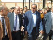 إعفاء 4 أشهر من الإيجار للباعة بسوق نجع حمادي بعد نقلهم للسوق الحضاري