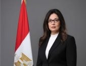 الدكتورة جيهان زكي وزيرة الثقافة 