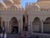 رواج سياحى أوروبى بمسجد الميناء الكبير بالغردقة