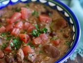 طريقة عمل الفول بالسجق الإسكندراني