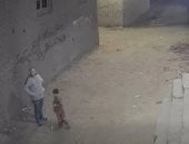 حبس المتهمين بالتعدي على طفل ووالده 4 أيام