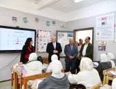 محافظ الفيوم يتفقد سير العملية التعليمية بمدرسة الثانوية للبنات