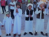 اطفال بدو بالملابس التراثية