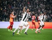 لوكاتيلى يحتفل بهدف يوفنتوس الأول