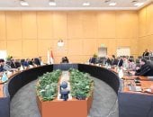 خلال الاجتماع 