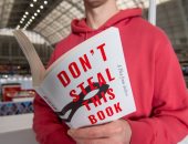 كتاب بعنوان "لا تسرق هذا الكتاب"