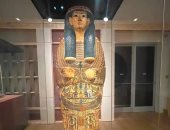 أحد تماثيل المعرض