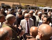 محافظ الأقصر يتفقد موقف أرمنت والبياضية