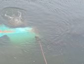 انقلاب سيارة داخل ترعة بقنا