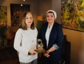 الكاتبة الصحفية همت سلامة والفنانة التشكيلية نازلي مدكور