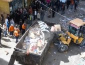 حملة مفاجئة لوقف فرز القمامة وسط الكتل السكنية بالإسكندرية