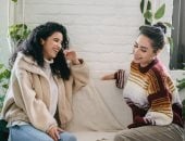 أبراج تفضل الحديث عن أنفسهم 