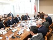 المهندسة راندة المنشاوي وزيرة الإسكان وجانب من الاجتماع