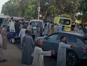 إصابة 16 مواطنا في تصادم بين ميكروباص وأجرة على طريق إسنا الزراعى