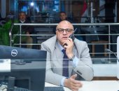 محافظ الإسكندرية يتابع التزام المحال العامة 