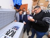 رئيس جامعة كفر الشيخ يتفقد وحدة الفيروسات الكبدية