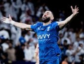 كريم بنزيما مهاجم الهلال السعودي السابق