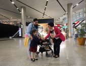 مطار القاهرة يحتفل بأعياد الربيع مع الركاب