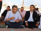 المحافظ مع اهالى علبه 