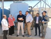 نائب محافظ الوادي الجديد يتابع منظومة مياه الشرب والصرف الصحي بمركز الداخلة