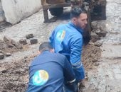 إصلاح كسر مفاجئ بماسورة مياه بشارع الفوال بفوه